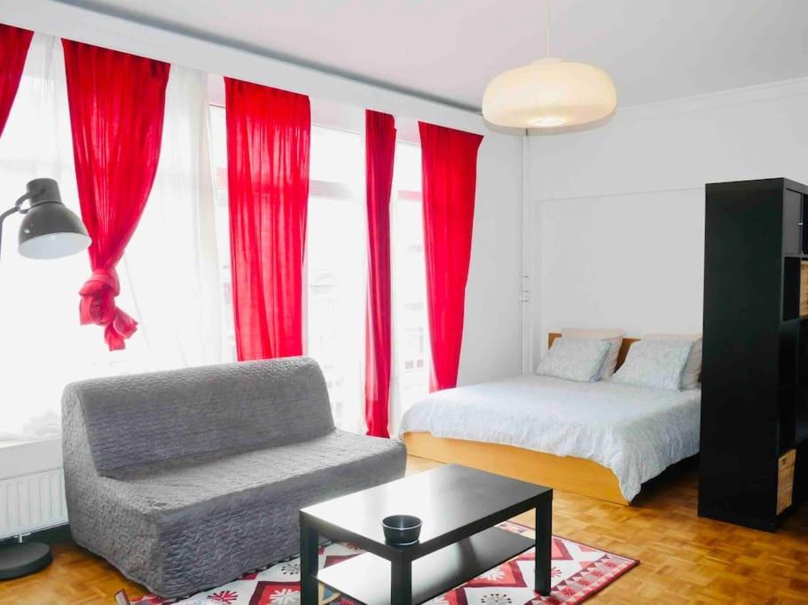 Ixelles: Superbe Appartement, Idealement Situe Brussels Ngoại thất bức ảnh