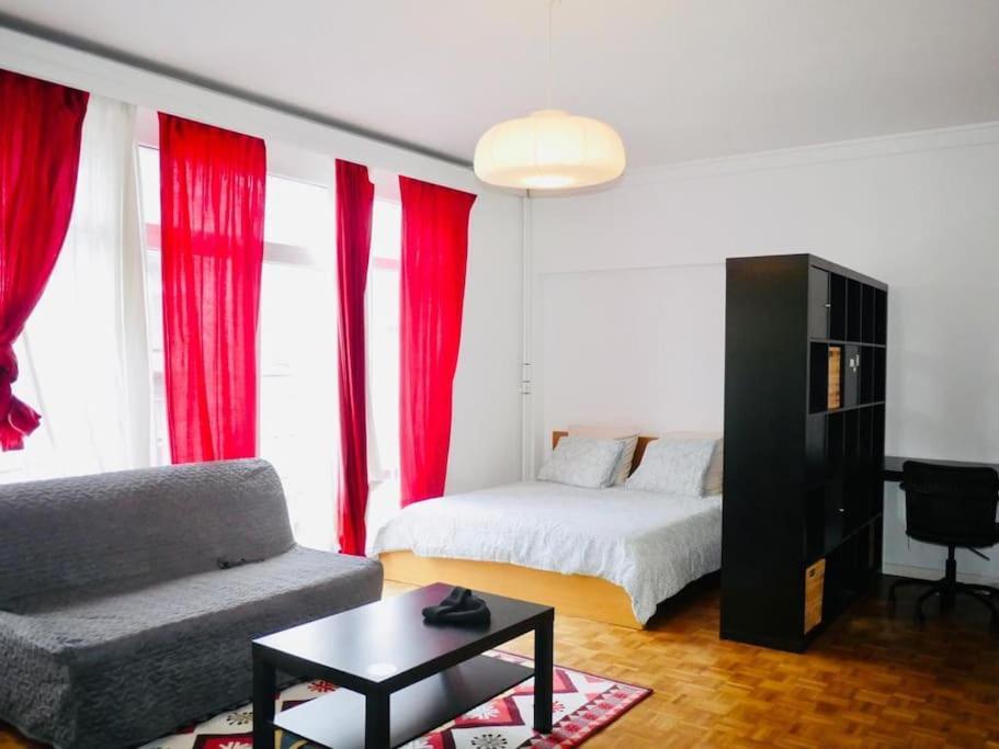 Ixelles: Superbe Appartement, Idealement Situe Brussels Ngoại thất bức ảnh